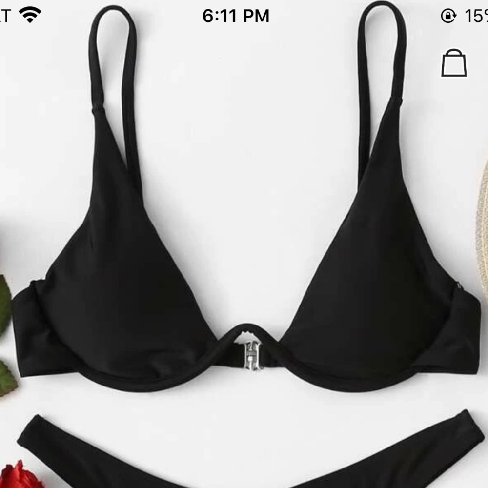 NEVER BEEN WORN BLACK BIKINI TOP